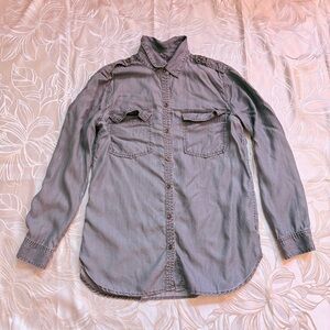 BANANA REPUBLIC Blue Jean Button Up Shirt 100% Tencel  - Medium Petit